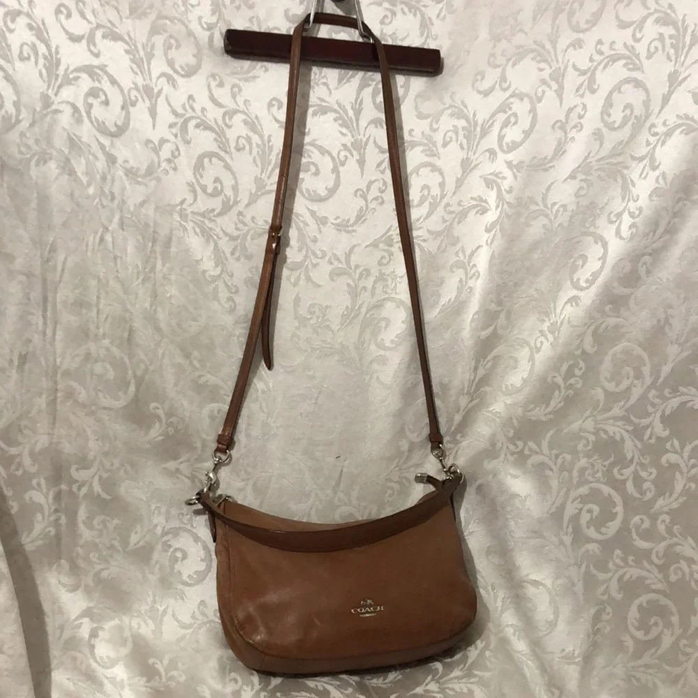 Coach Chelsea Leather Chestnut Shoulder Crossbody Bag.  Great Used Condition. - Picture 5 of 16